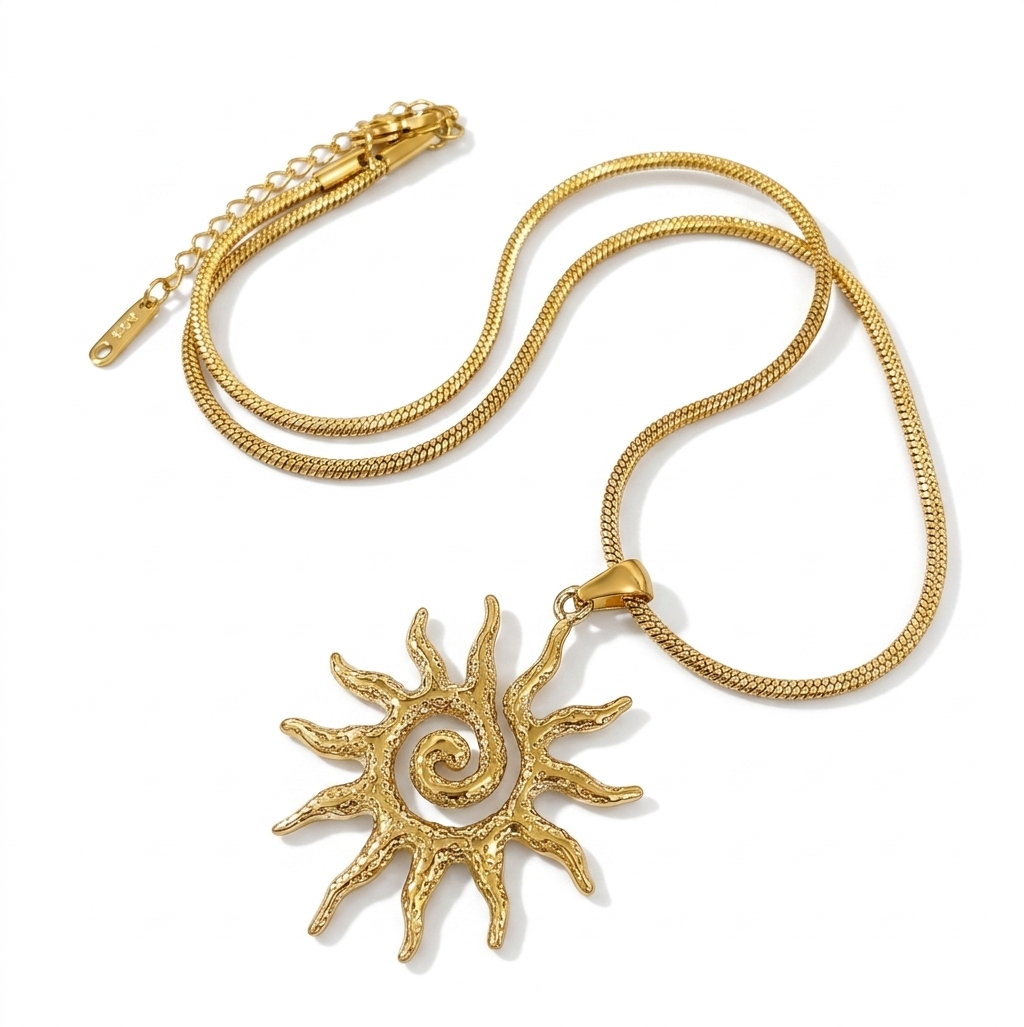 Collier Salomé Soleil doré en acier inoxydable avec pendentif soleil