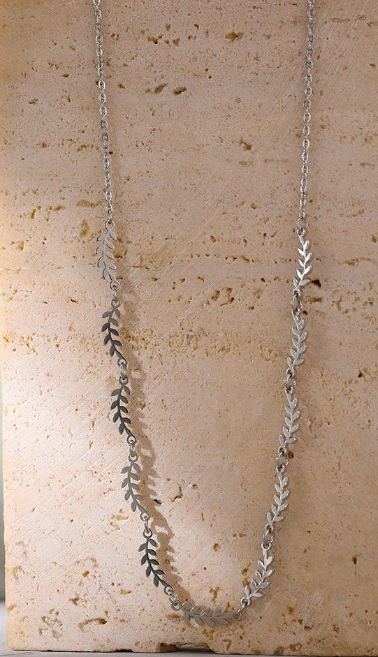 Collier Laurie