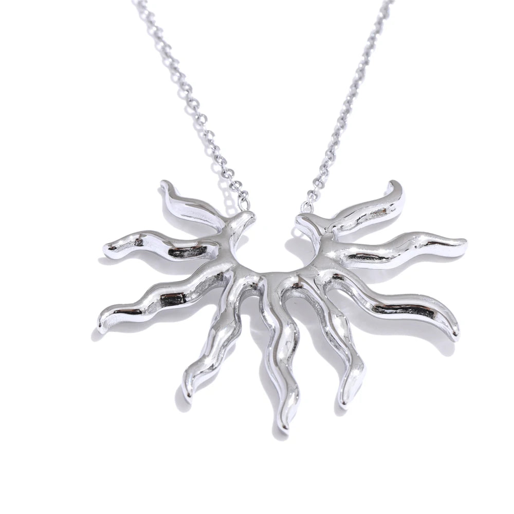 Collier Isis