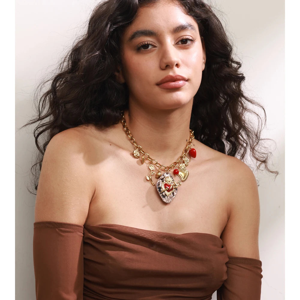 Collier Romane