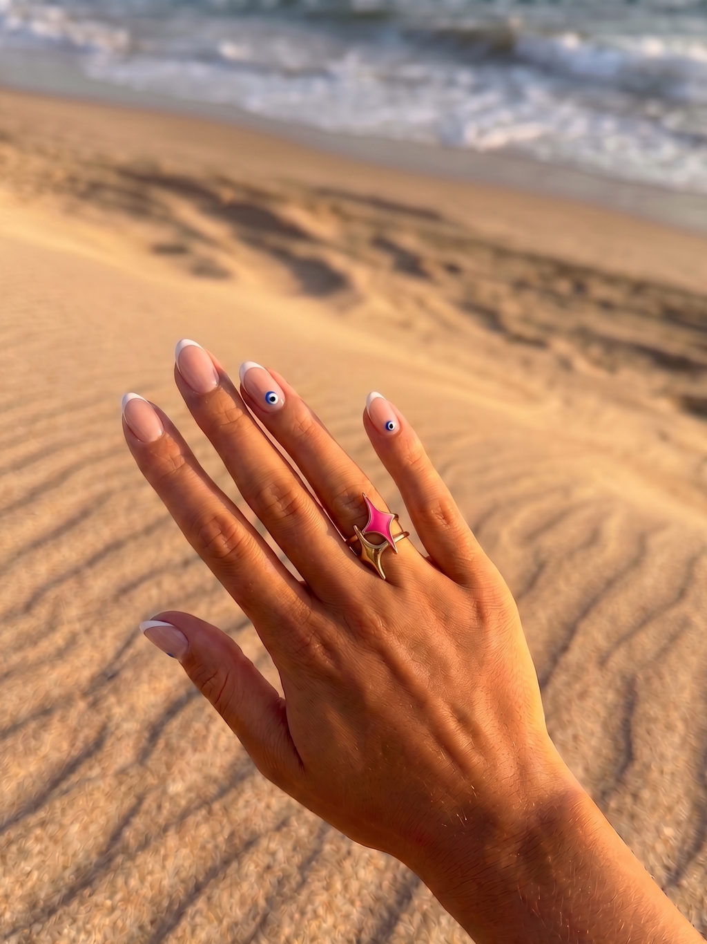 Bague Nova Rose dorée en acier inoxydable, bijou élégant et raffiné pour femme résistant à l’eau.