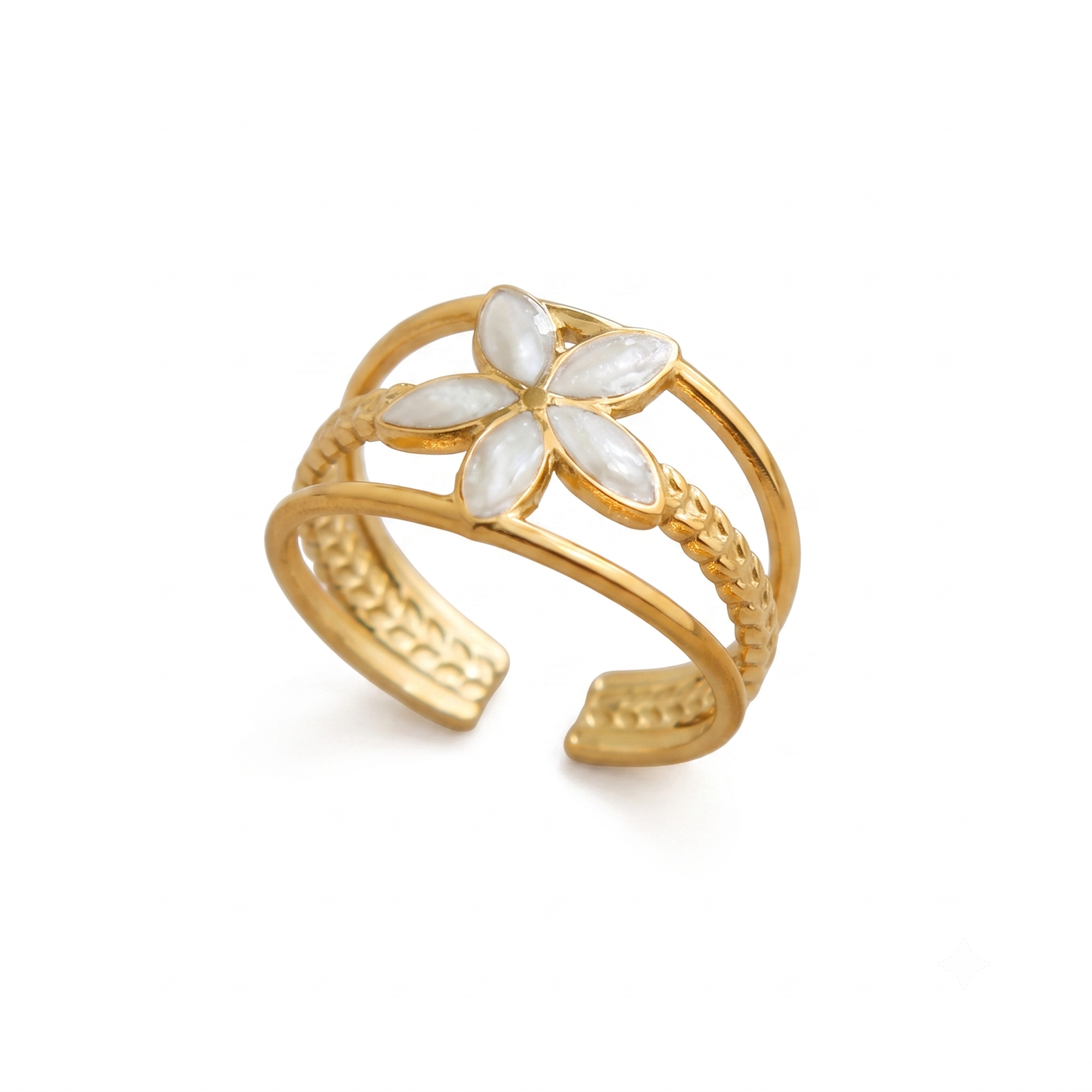 Bague dorée Angèle ajustable en acier inoxydable avec fleur blanche, bijou élégant pour femme résistant à l’eau\.